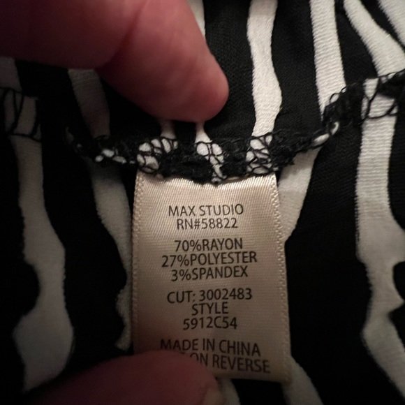 COPY - Women’s Max Studio Dress Size L - Picture 4 of 5